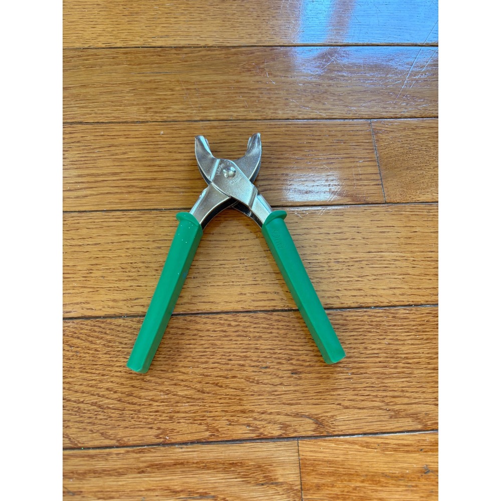Dritz Pliers‎ Upholstery Staple Remover Green Handle Tool Made in China